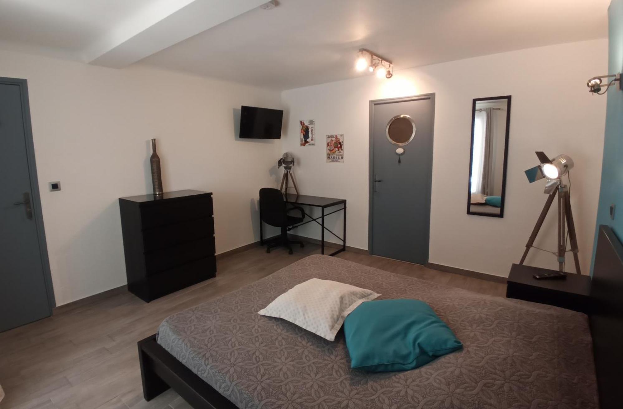 Sur Les Pas De Pagnol Bed & Breakfast Aubagne Bilik gambar